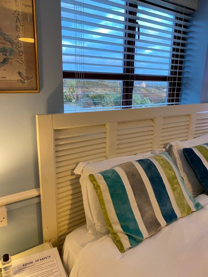 Blackthorn Farm Bed and Breakfast Holyhead Buitenkant foto