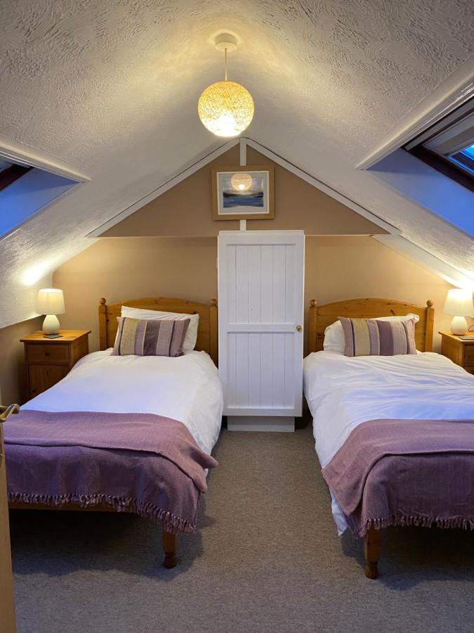 Blackthorn Farm Bed and Breakfast Holyhead Buitenkant foto