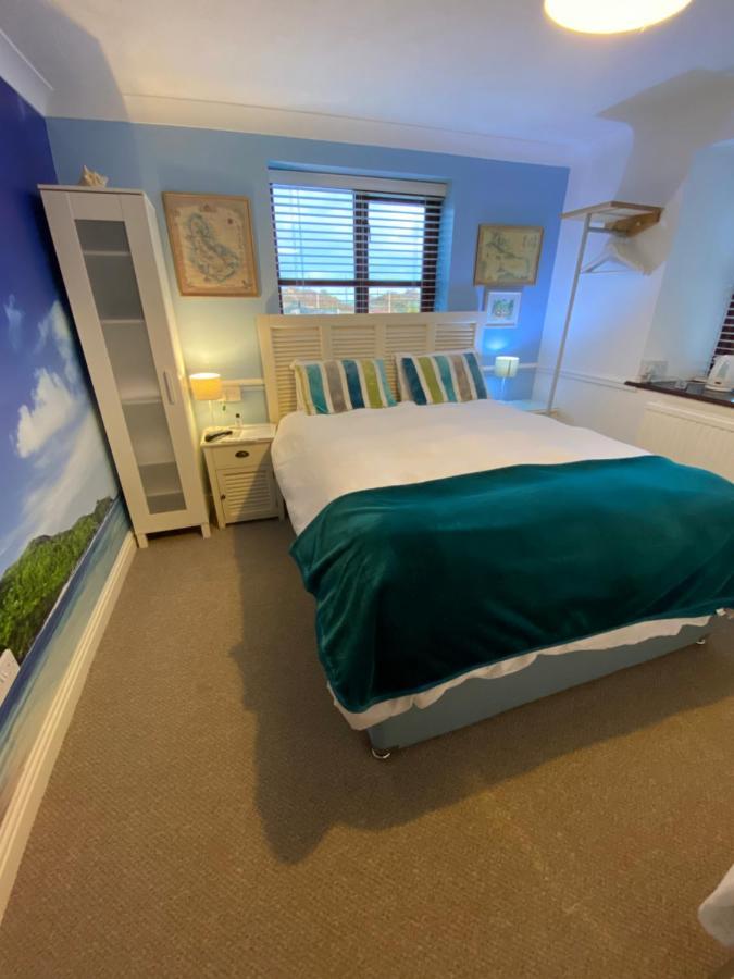 Blackthorn Farm Bed and Breakfast Holyhead Buitenkant foto