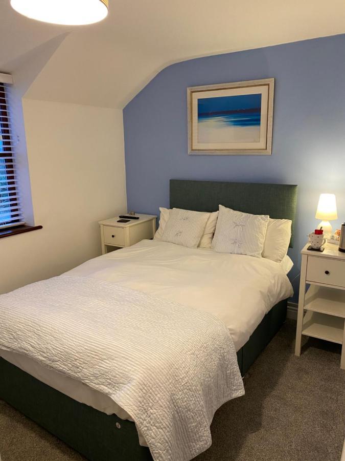 Blackthorn Farm Bed and Breakfast Holyhead Buitenkant foto