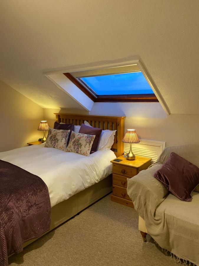 Blackthorn Farm Bed and Breakfast Holyhead Buitenkant foto