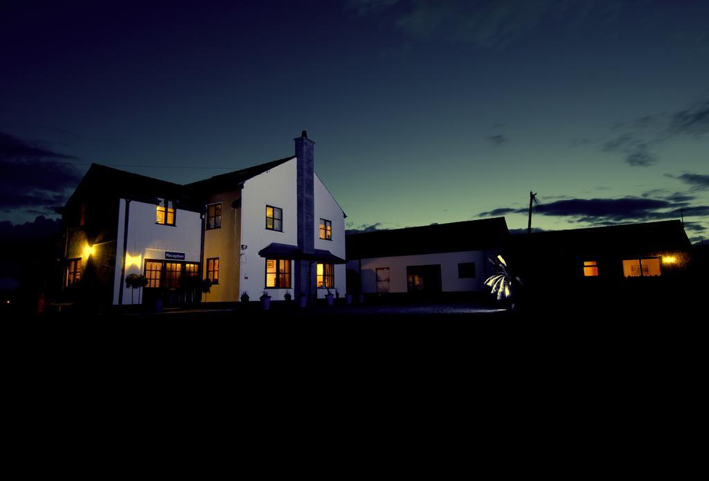 Blackthorn Farm Bed and Breakfast Holyhead Buitenkant foto