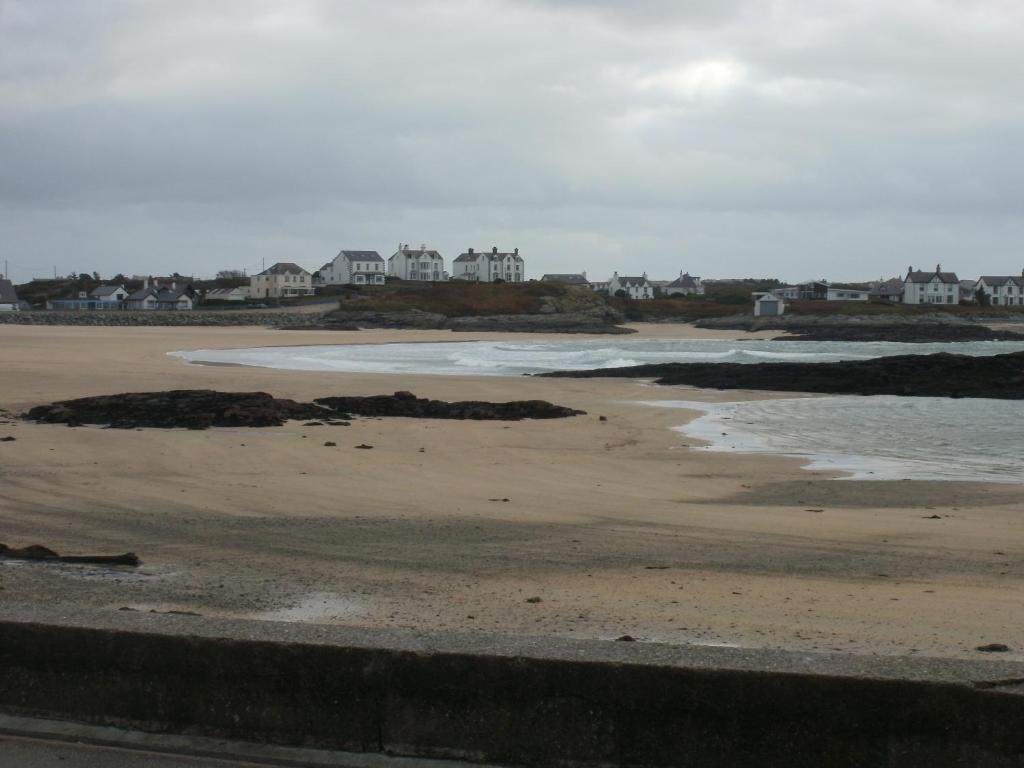Blackthorn Farm Bed and Breakfast Holyhead Buitenkant foto
