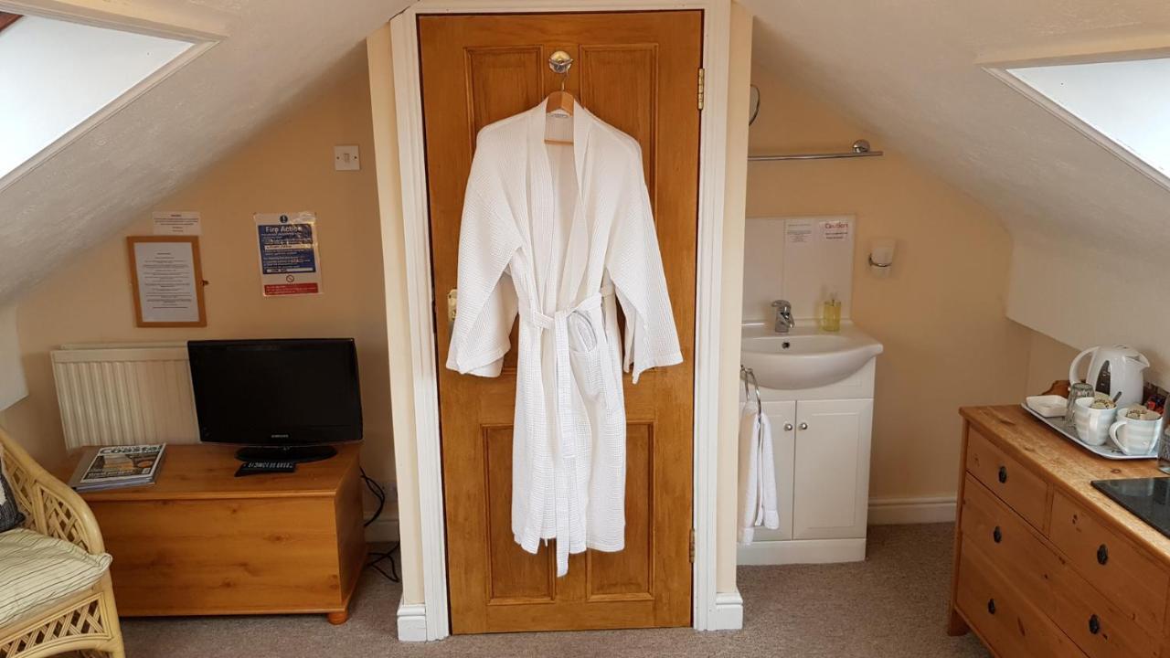 Blackthorn Farm Bed and Breakfast Holyhead Buitenkant foto