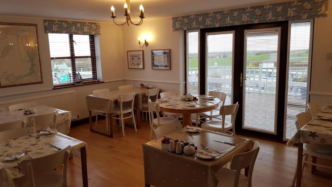 Blackthorn Farm Bed and Breakfast Holyhead Buitenkant foto
